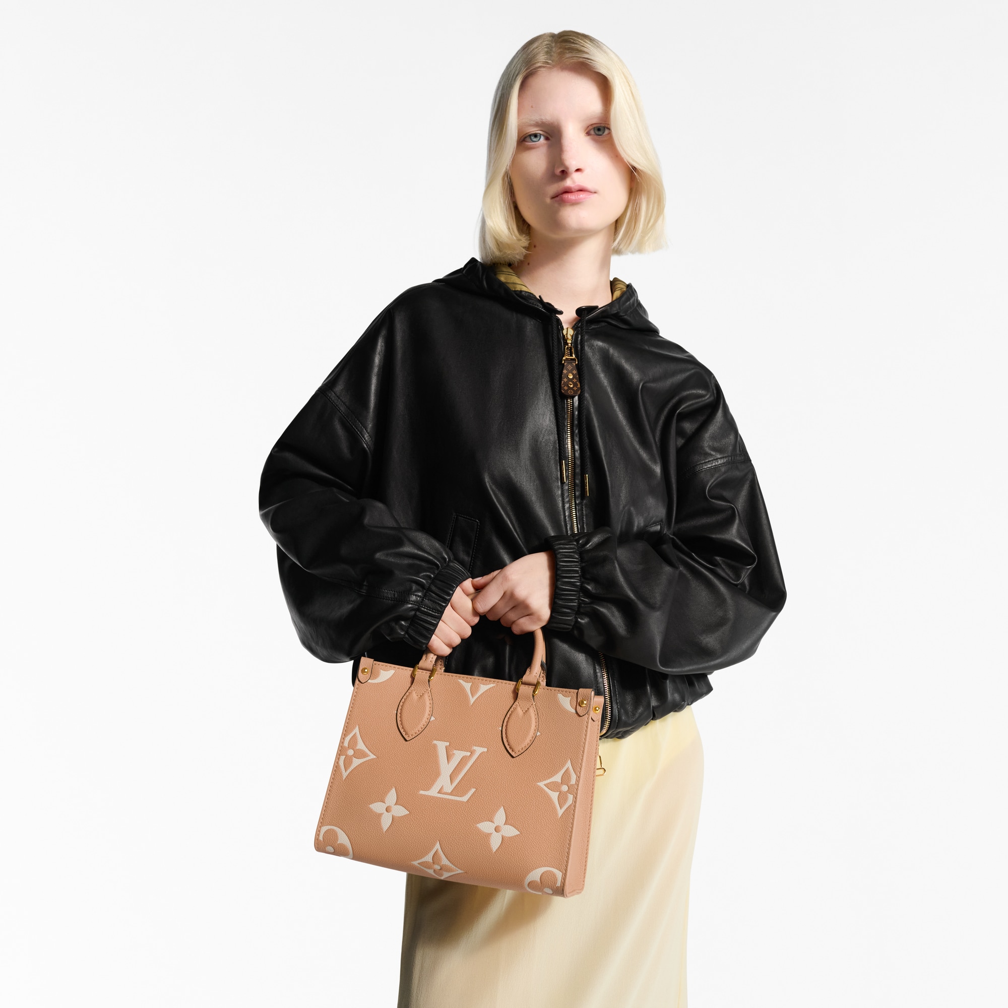 Túi OnTheGo PM Da Bicolor Monogram Empreinte in Đồ Nữ