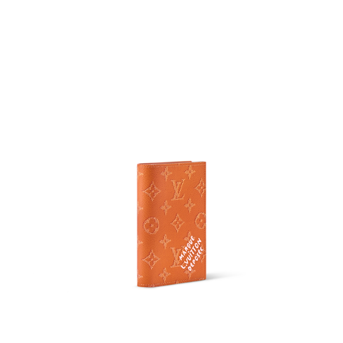 Passport Cover Monogram khác in Đồ Nam's Du lịch Phụ kiện du lịch collections by Louis Vuitton (Thu phóng sản phẩm)