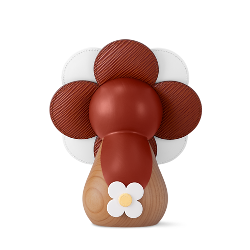 Petula Fox in Rương, Phụ kiện du lịch và Trang trí nội thất's Thể thao và Giải trí } collections by Louis Vuitton (Thu phóng sản phẩm)