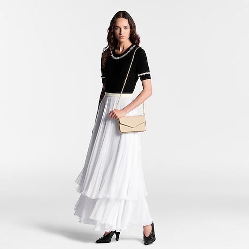 Túi Félicie Pochette Monogram Empreinte in Đồ Nữ's Túi ví đa năng và Phụ kiện bằng da Túi nhỏ collections by Louis Vuitton (Thu phóng sản phẩm)