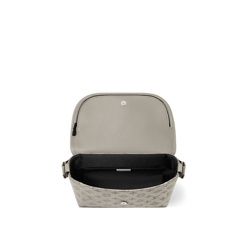 Túi Pulse Messenger Monogram Shadow Leather in Túi và Phụ kiện bằng da's Túi xách nữ Túi mới nhất collections by Louis Vuitton (Thu phóng sản phẩm)