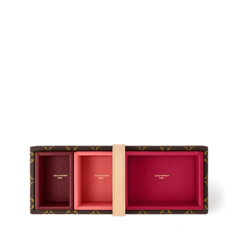 Hộp Đựng Dụng Cụ Robert . in Rương, Phụ kiện du lịch và Trang trí nội thất's Văn phòng phẩm Sổ tay, túi đựng bút và đồ dùng văn phòng collections by Louis Vuitton (Thu phóng sản phẩm)