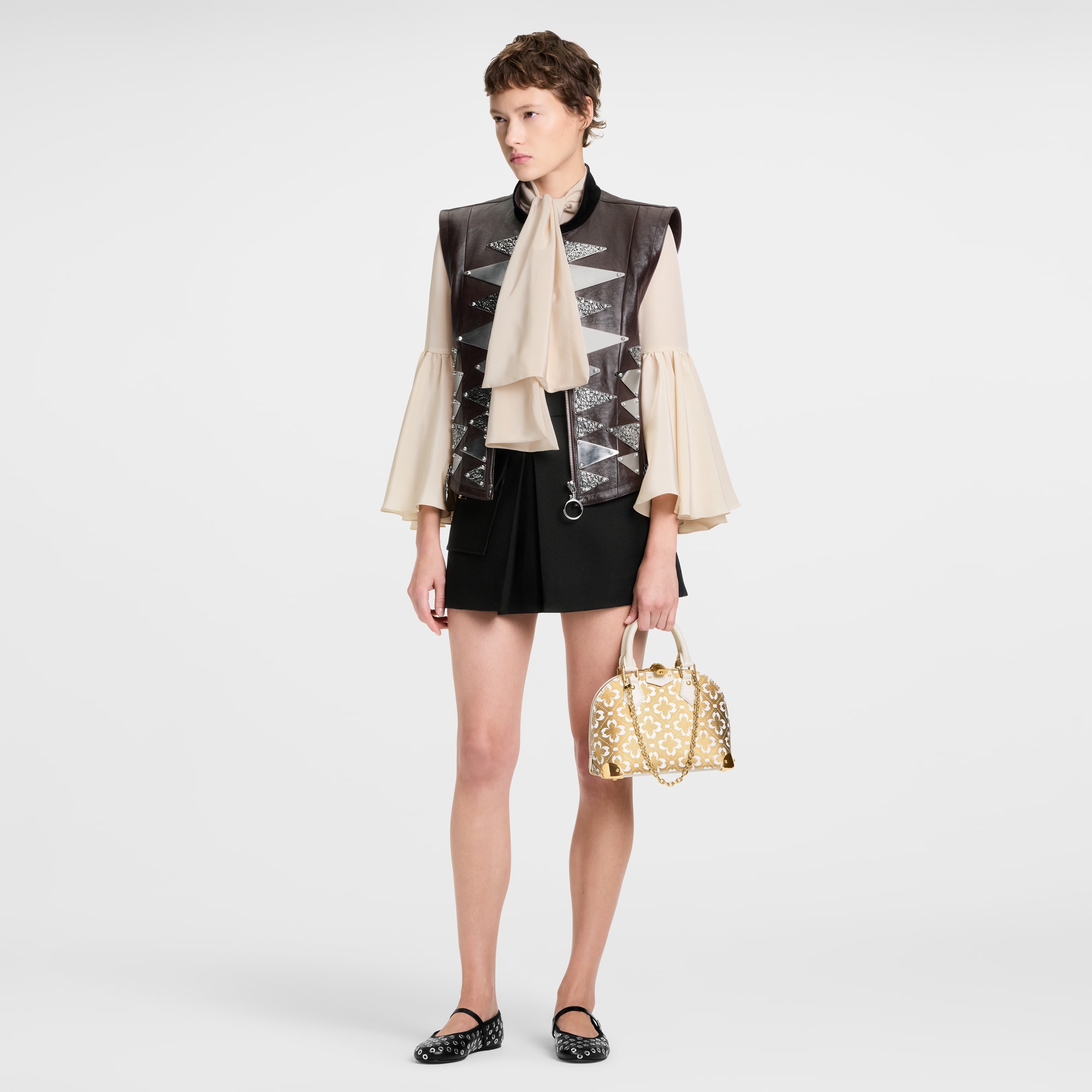 Glamúr cipő LV Bet Casino stílusában