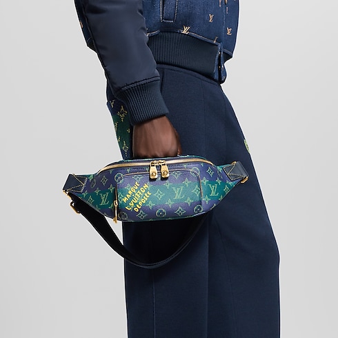 Túi Rush Bumbag Monogram khác in Túi và Phụ kiện bằng da's Túi xách nam Mới nhất collections by Louis Vuitton (Thu phóng sản phẩm)