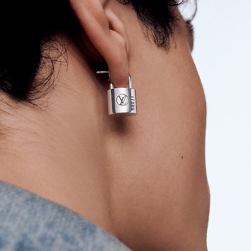 Khuyên Tai Silver Lockit in Trang sức's Danh mục sản phẩm Khuyên tai collections by Louis Vuitton (Thu phóng sản phẩm)