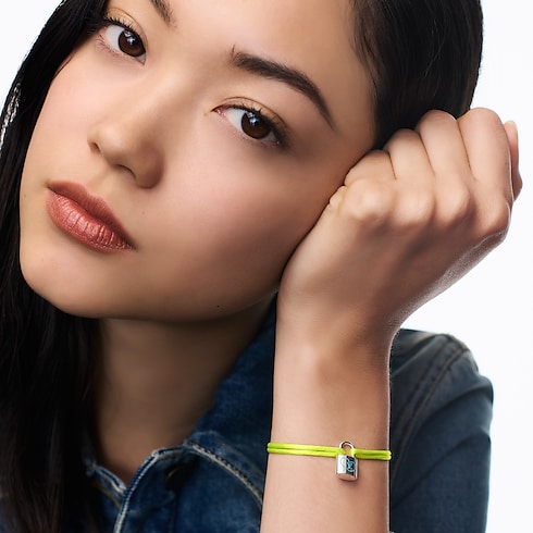 Vòng Tay Silver Lockit x Felix in Trang sức's Danh mục sản phẩm Vòng tay collections by Louis Vuitton (Thu phóng sản phẩm)