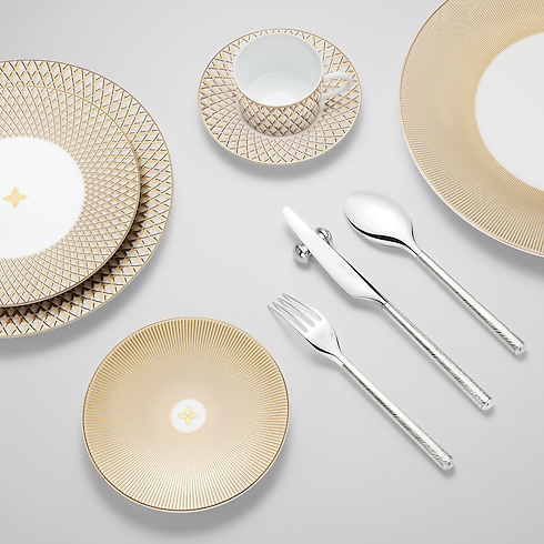 Bộ Đĩa Splendor - 2 Chiếc in Rương, Phụ kiện du lịch và Trang trí nội thất's Trang trí nội thất và Nghệ thuật không gian phòng ăn Nghệ thuật không gian phòng ăn collections by Louis Vuitton (Thu phóng sản phẩm)