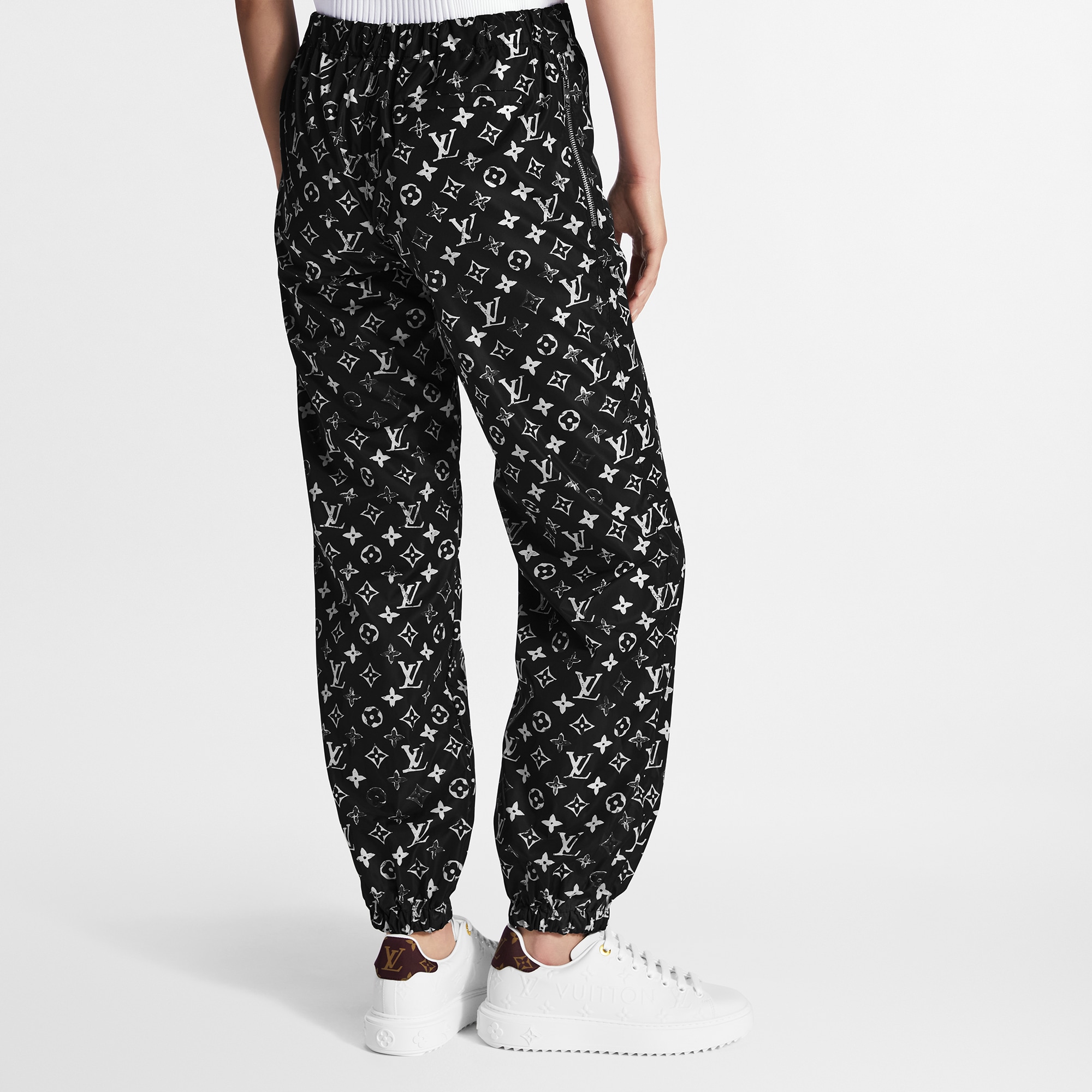 Quần Dài Dáng Thể Thao Họa Tiết Monogram  in Đồ Nữ