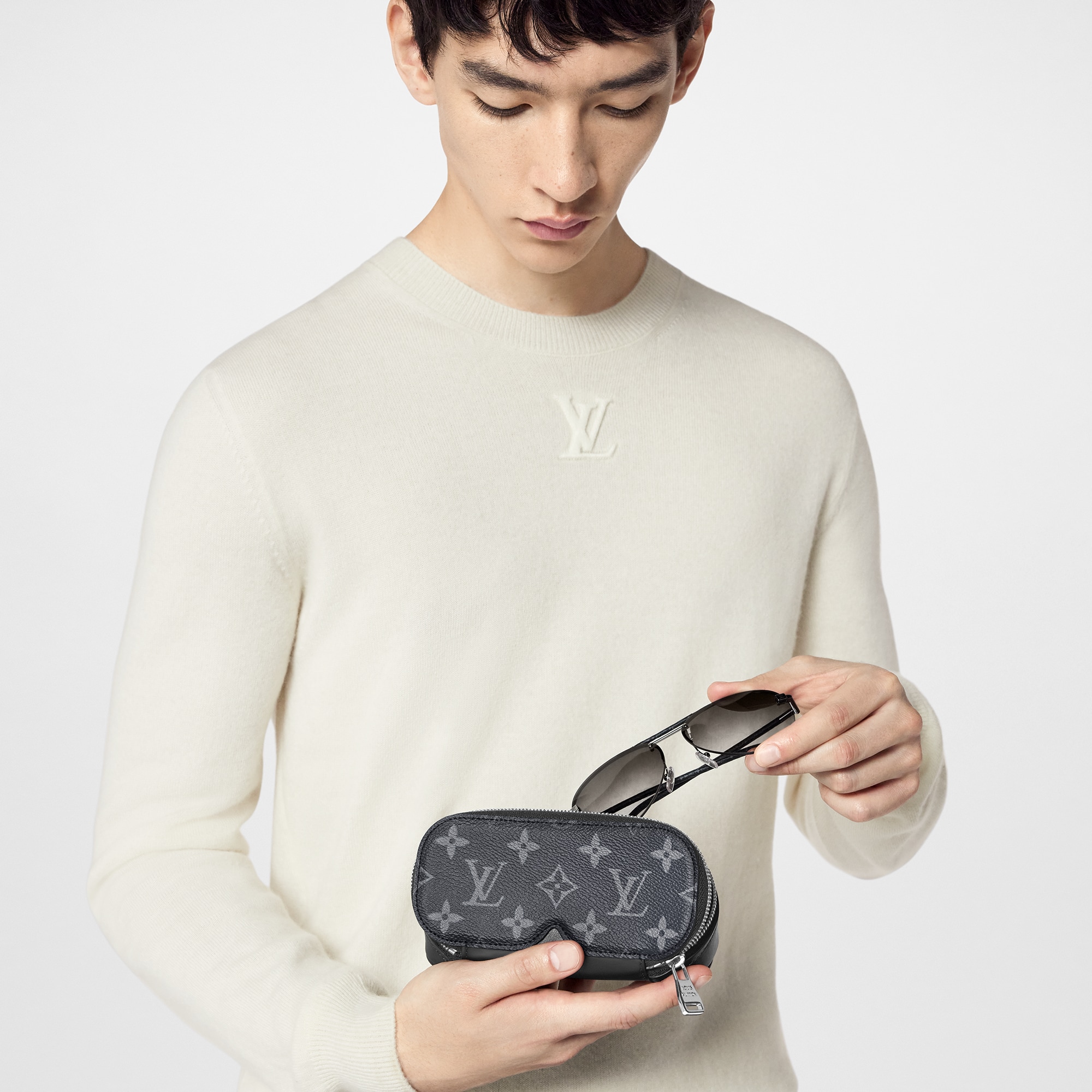 Túi Đựng Mắt Kính GM Monogram Eclipse in Rương, Phụ kiện du lịch và Trang trí nội thất