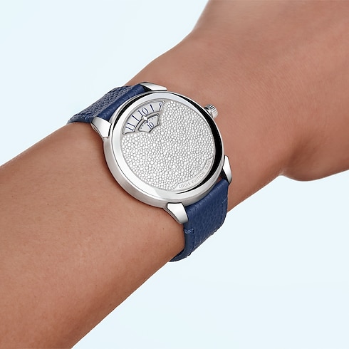 Đồng Hồ Tambour Convergence Automatic 37MM in Đồng hồ's Tất cả Đồng hồ } collections by Louis Vuitton (Thu phóng sản phẩm)