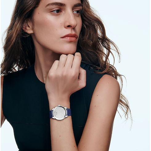 Đồng Hồ Tambour Convergence Automatic 37MM in Đồng hồ's Tất cả Đồng hồ } collections by Louis Vuitton (Thu phóng sản phẩm)