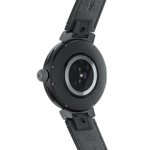 Đồng Hồ Thông Minh Tambour Horizon Light Up in Rương, Phụ kiện du lịch và Trang trí nội thất's Sản phẩm công nghệ và Phụ kiện Thiết bị âm thanh, Đồng hồ thông minh và Phụ kiện collections by Louis Vuitton (Thu phóng sản phẩm)