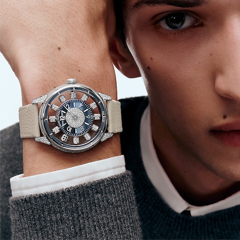 Đồng Hồ Tambour Taiko Spin Time Air Automatic 42,5MM in Đồng hồ's Tất cả Đồng hồ } collections by Louis Vuitton (Thu phóng sản phẩm)