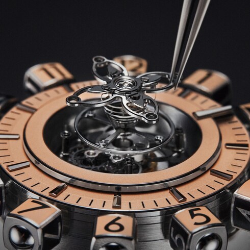 Đồng Hồ Tambour Spin Time Air Flying Tourbillon Automatic 42,5MM in Đồng hồ's Tất cả Đồng hồ } collections by Louis Vuitton