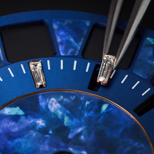 Đồng Hồ Tambour Spin Time Automatic 39,5MM in Đồng hồ's Tất cả Đồng hồ } collections by Louis Vuitton