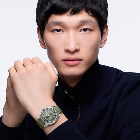 Đồng Hồ Tambour Spin Time Automatic 39,5MM in Đồng hồ's Tất cả Đồng hồ } collections by Louis Vuitton (Thu phóng sản phẩm)