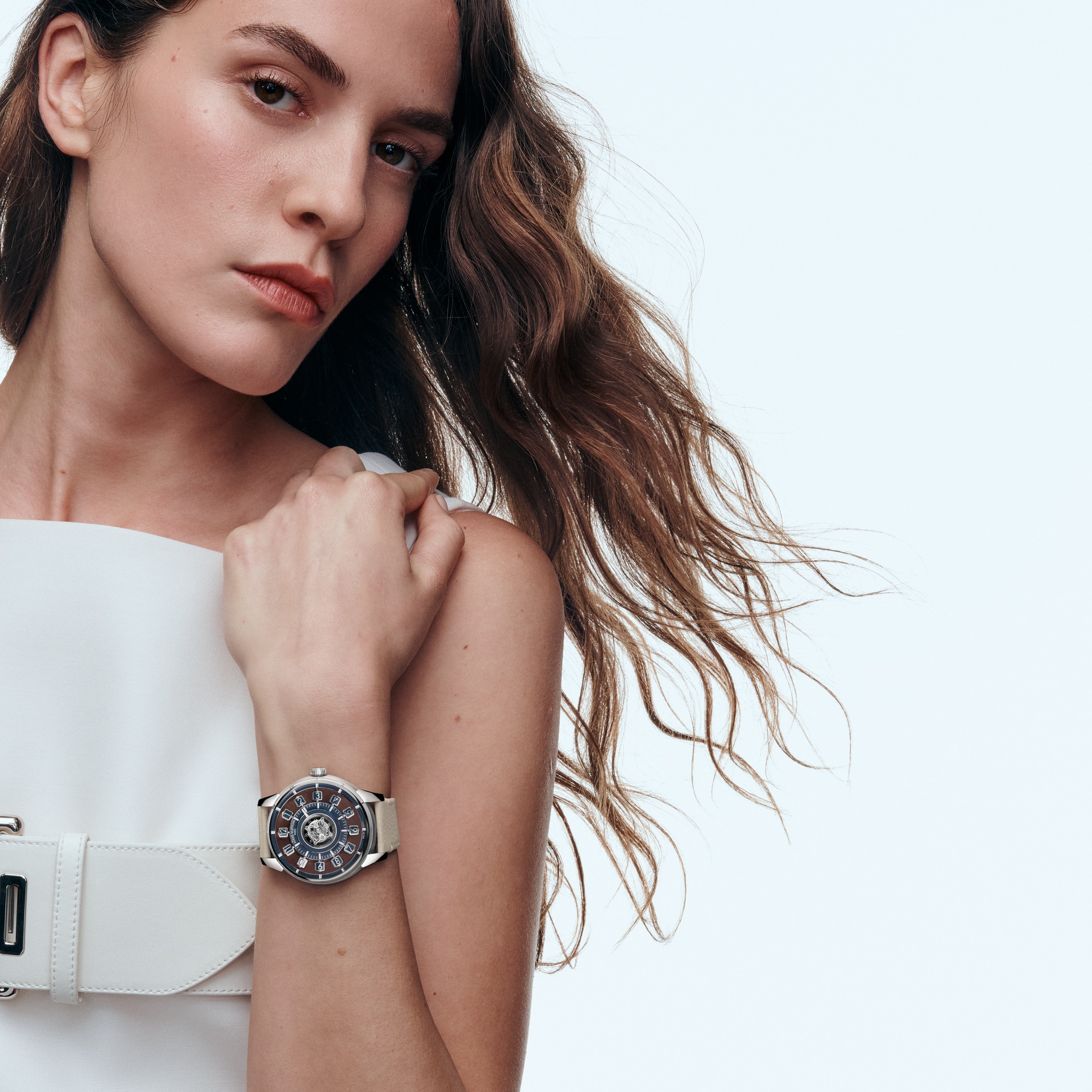 Đồng Hồ Tambour Taiko Spin Time Air Flying Tourbillon Automatic 42,5MM  in Đồng hồ