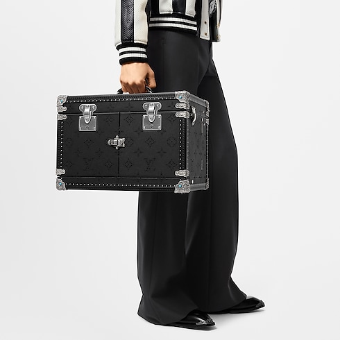 Rương Vanity Accessoires LV Dart H27 in Rương, Phụ kiện du lịch và Trang trí nội thất's Rương & Hộp đựng Hộp đựng collections by Louis Vuitton (Thu phóng sản phẩm)