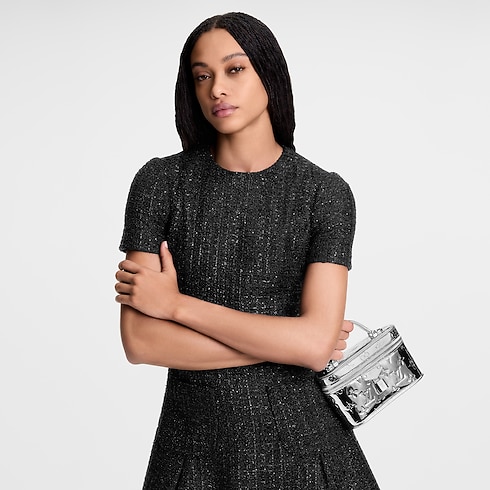 Túi Vanity Chain Pouch Các loại Monogram Canvas khác in Đồ Nữ's Túi ví đa năng và Phụ kiện bằng da Túi nhỏ collections by Louis Vuitton (Thu phóng sản phẩm)