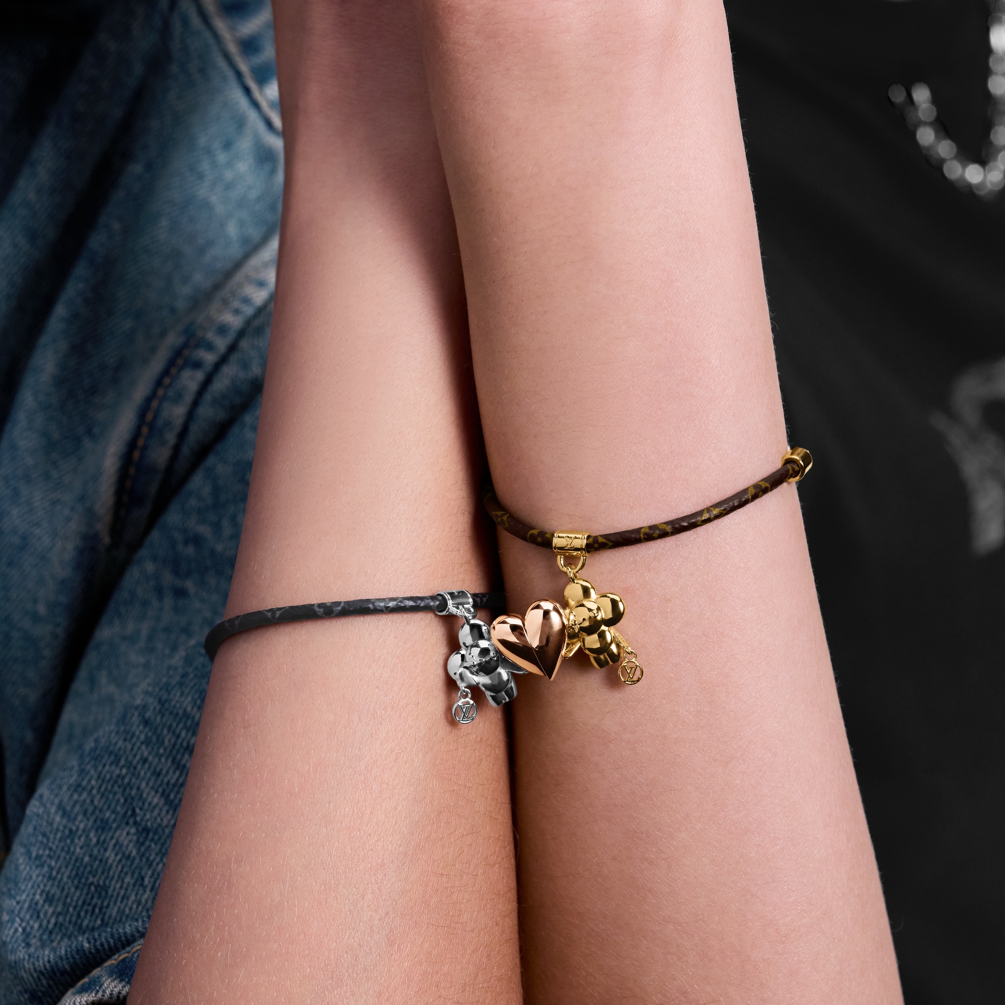 Vòng tay Vivienne Amour Monogram in Đồ Nữ