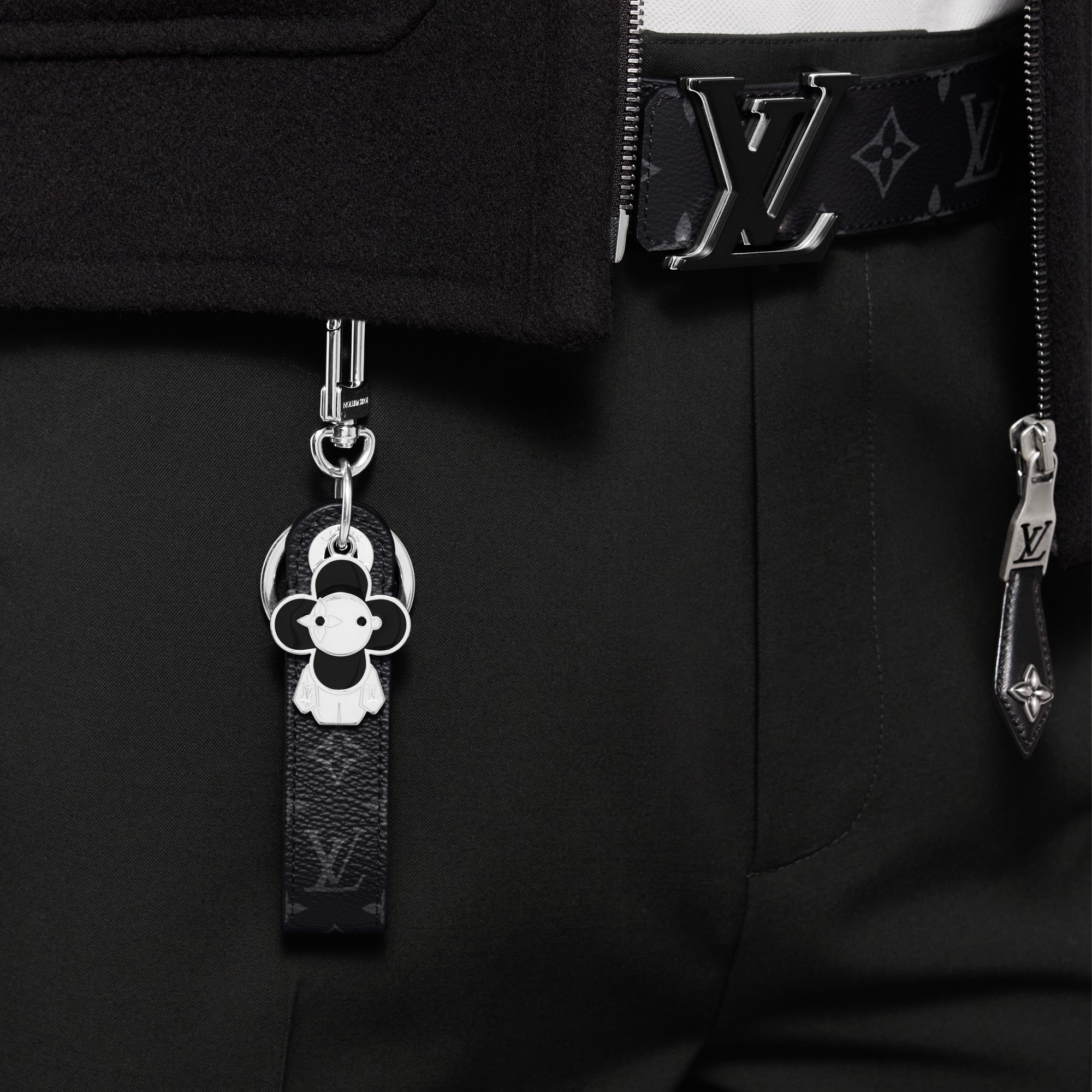 Móc Khóa Và Phụ Kiện Treo Túi Vivienne Dragonne . in Đồ Nam