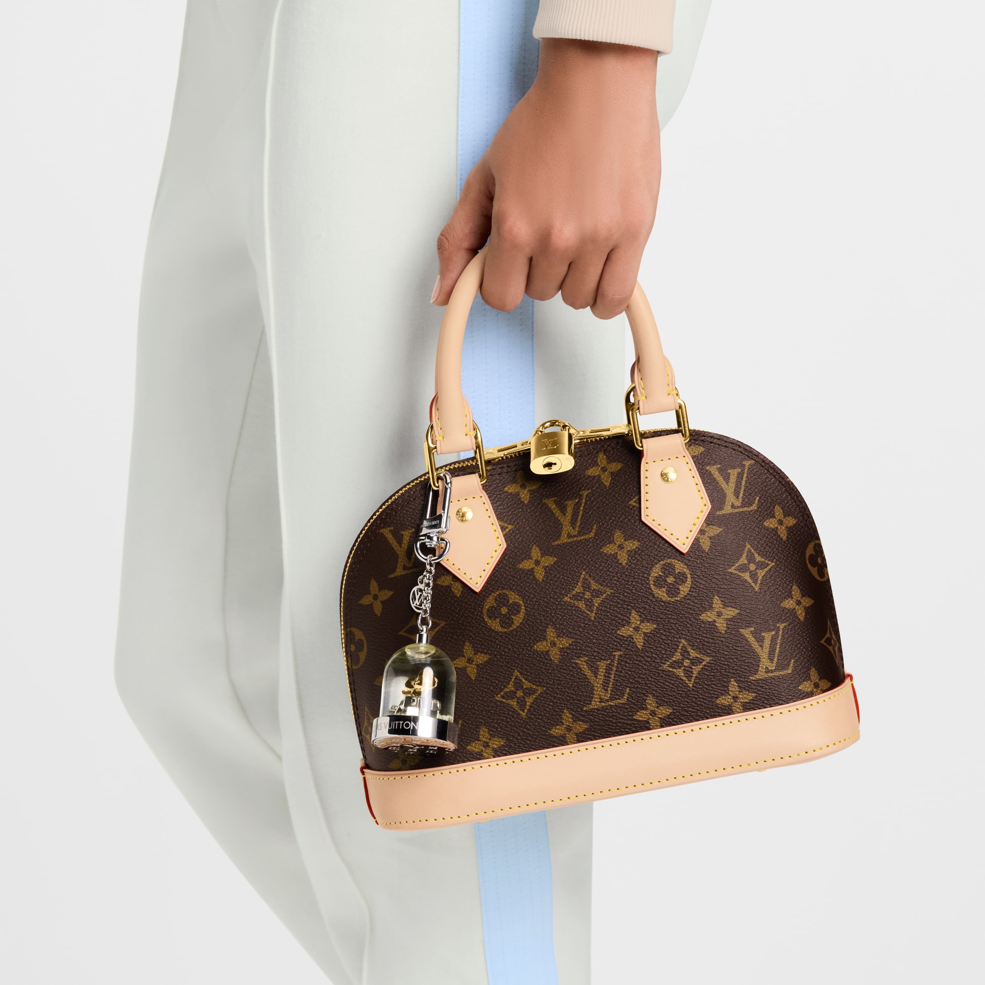 Phụ Kiện Treo Túi Vivienne Snowglobe . in Đồ Nữ