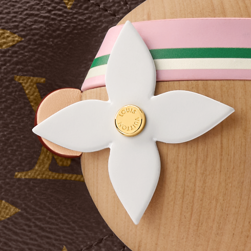 Vivienne Tennis . in Rương, Phụ kiện du lịch và Trang trí nội thất's Thể thao và Giải trí } collections by Louis Vuitton (Thu phóng sản phẩm)