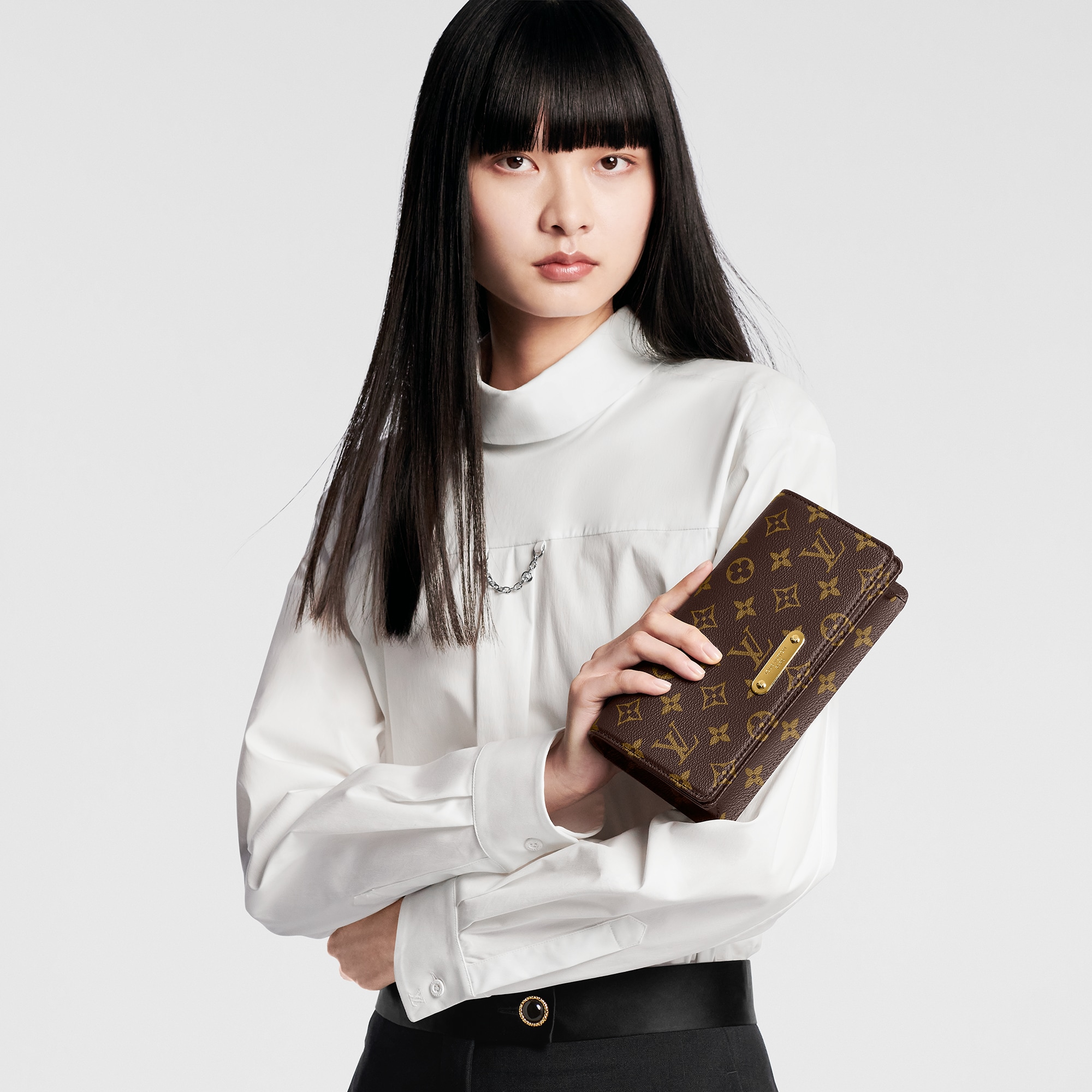 Túi Wallet On Chain Lily Monogram in Đồ Nữ