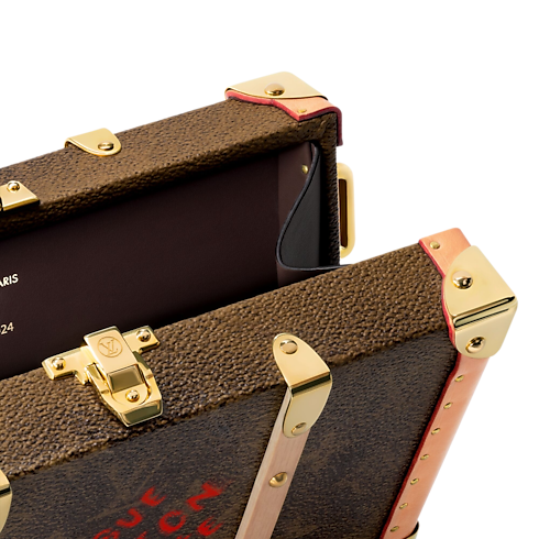 Túi Dạng Hộp Wallet Trunk Monogram Other in Les Extraordinaires's Rương Thiết kế theo mùa collections by Louis Vuitton (Thu phóng sản phẩm)