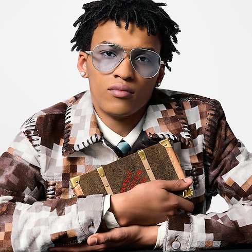 Túi Dạng Hộp Wallet Trunk Monogram Other in Les Extraordinaires's Rương Thiết kế theo mùa collections by Louis Vuitton (Thu phóng sản phẩm)