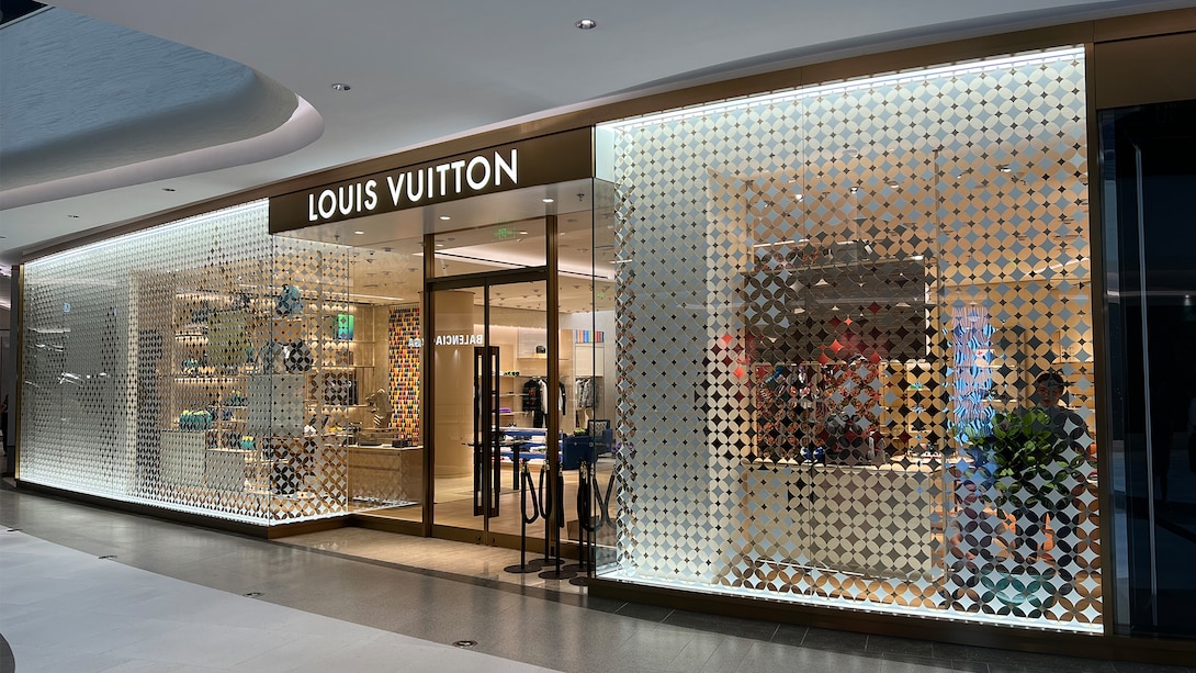 Cửa hàng Louis Vuitton Shanghai Grand Gateway Store ở Shanghai, CHINA | LOUIS  VUITTON